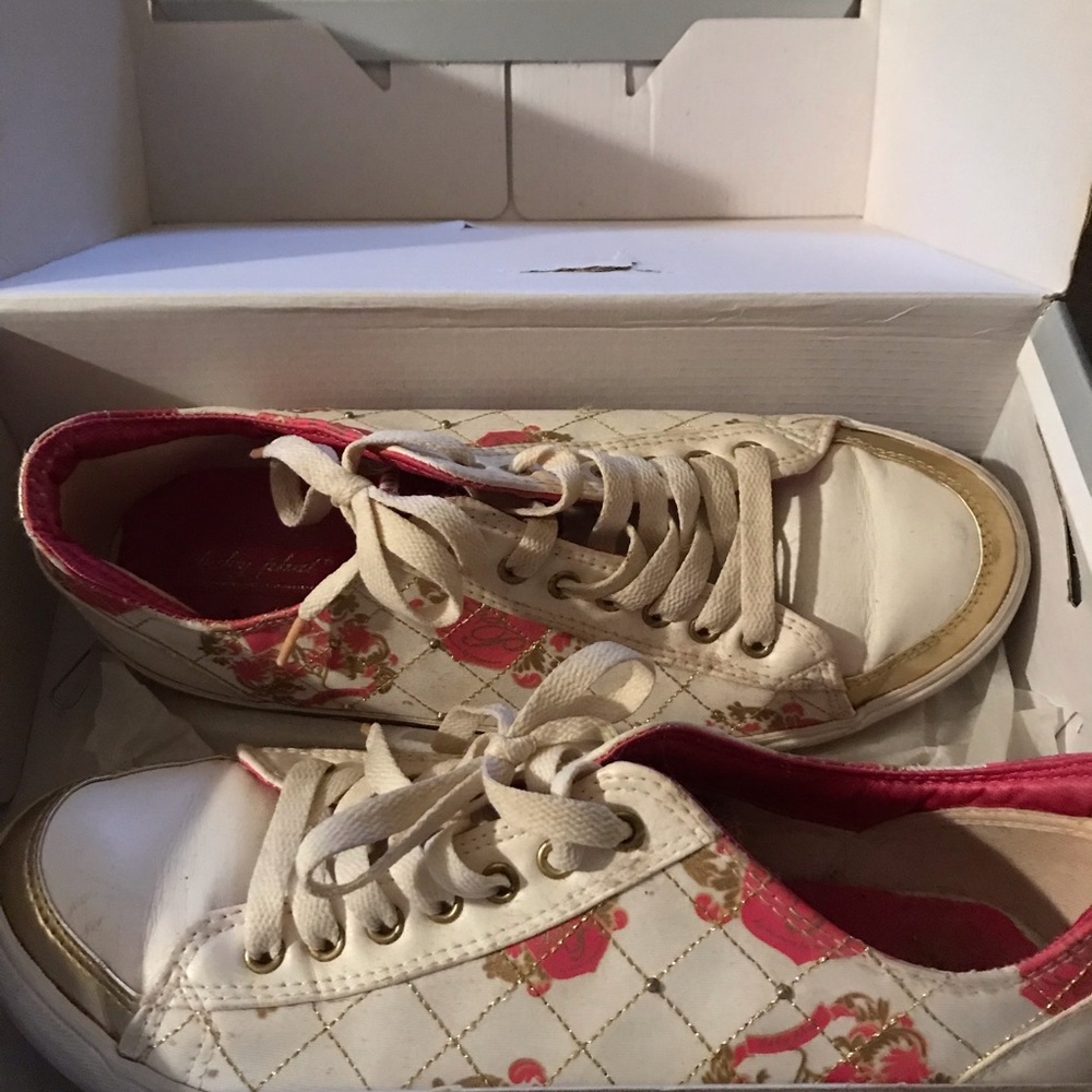 Baby phat gym shoes